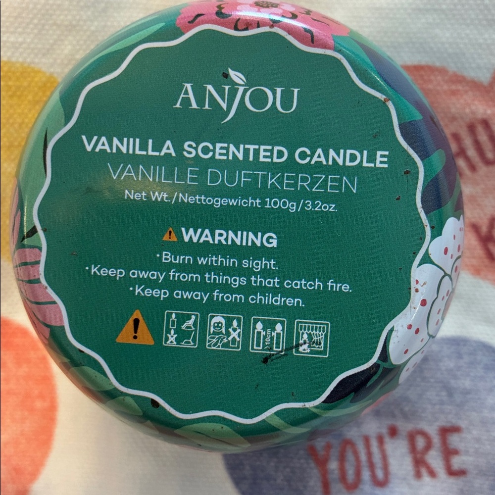 ANJOU VANILLA SCENTED CANDLE BRAND NEW - Picture 3 of 7